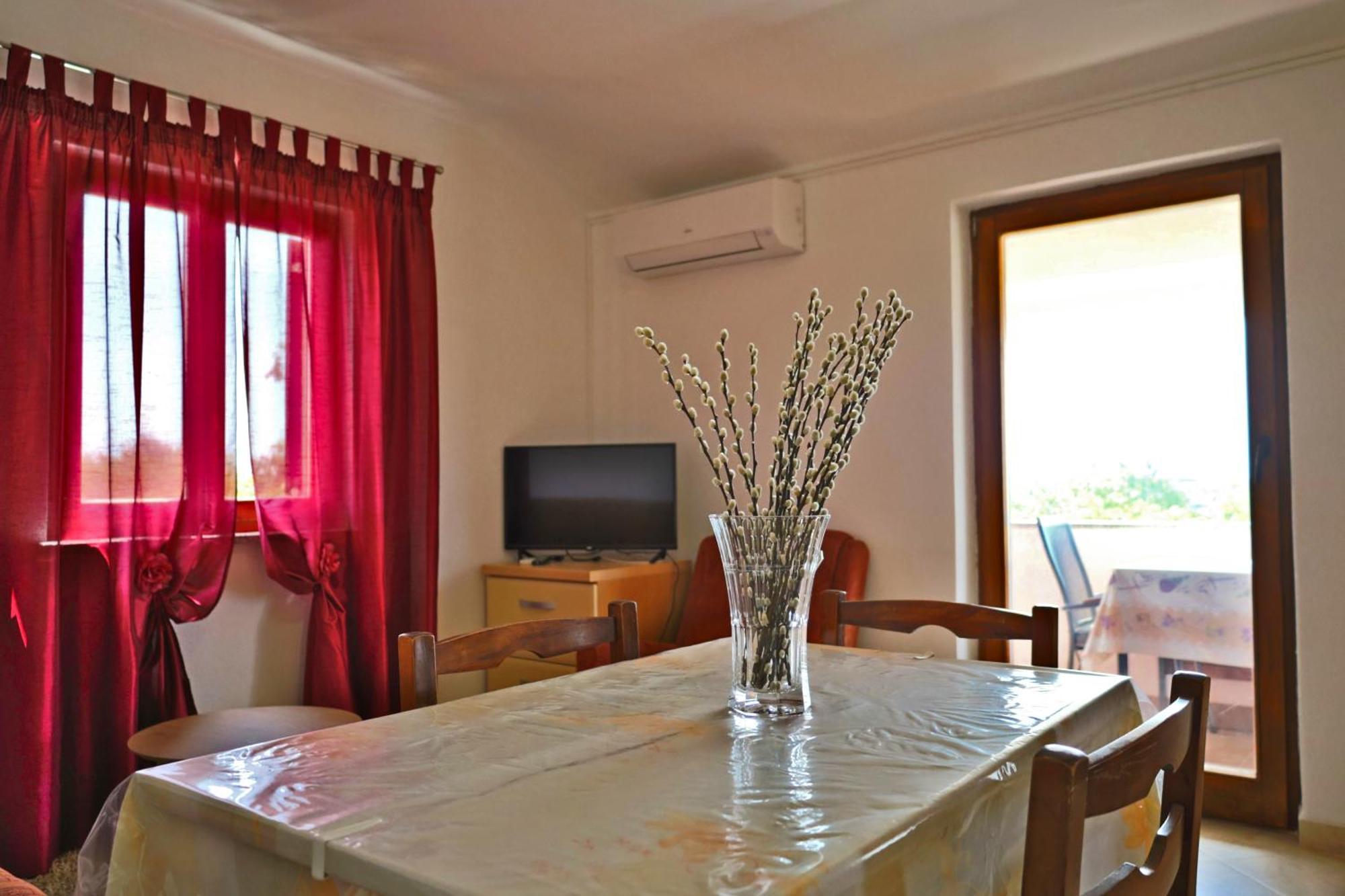 Apartment Zita With 1 Bedroom In Relaxing Surroundings Near Umag Luaran gambar